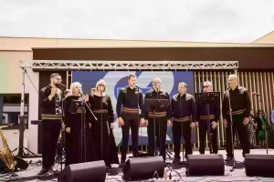 Lasta-Otvorenje-singers-performing